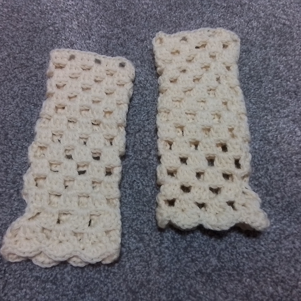 Handmade Fingerless Gloves Cream Crochet